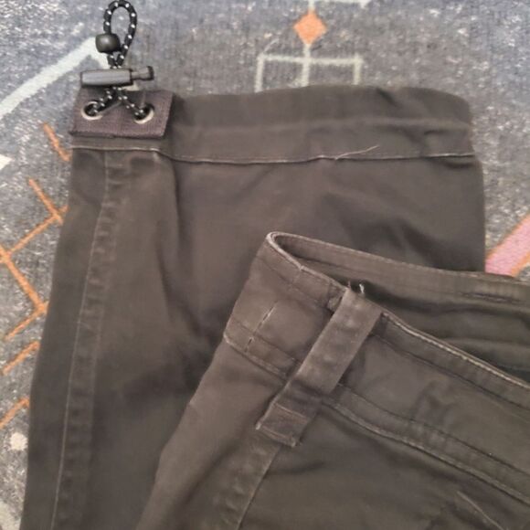 Abercombie and Fitch 28 W 30 L Black Pants - Picture 4 of 4